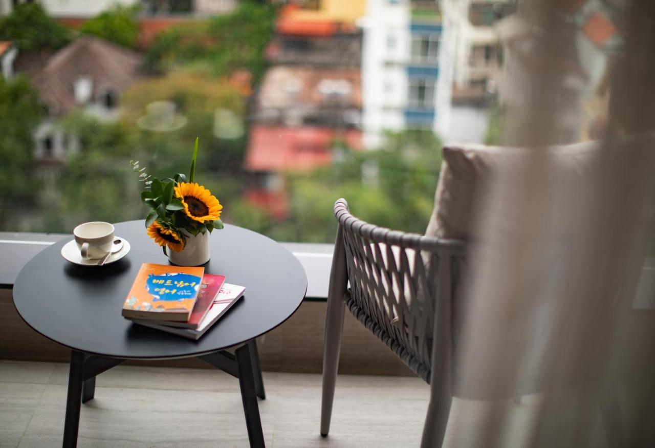 Oakwood Residence Hanoi Esterno foto
