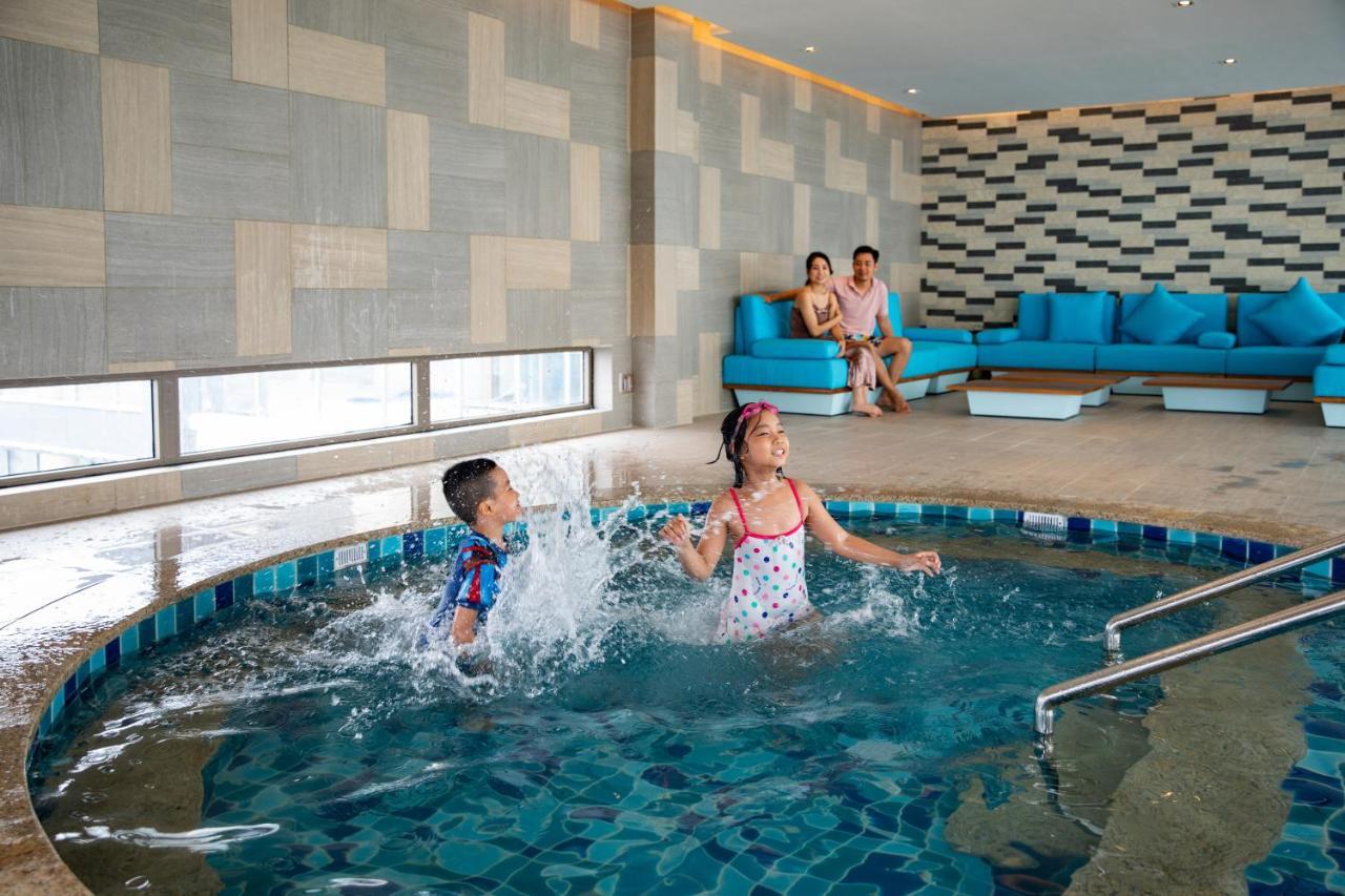 Oakwood Residence Hanoi Esterno foto