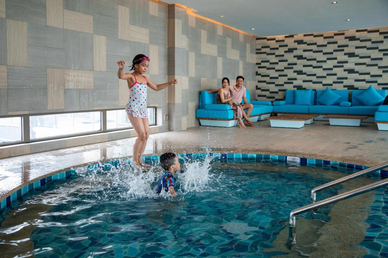 Oakwood Residence Hanoi Esterno foto